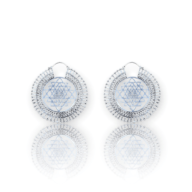 Sri yantra - Grande paire de boucles d'oreilles ethniques argentées - Bijou indien raffiné et original